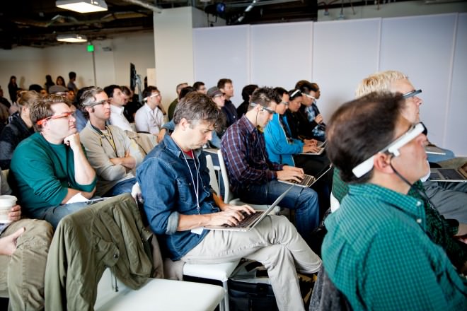 Автор на конференции Google Glass GDK в Сан-Франциско. Фото: Ариэль Замбелич, WIRED